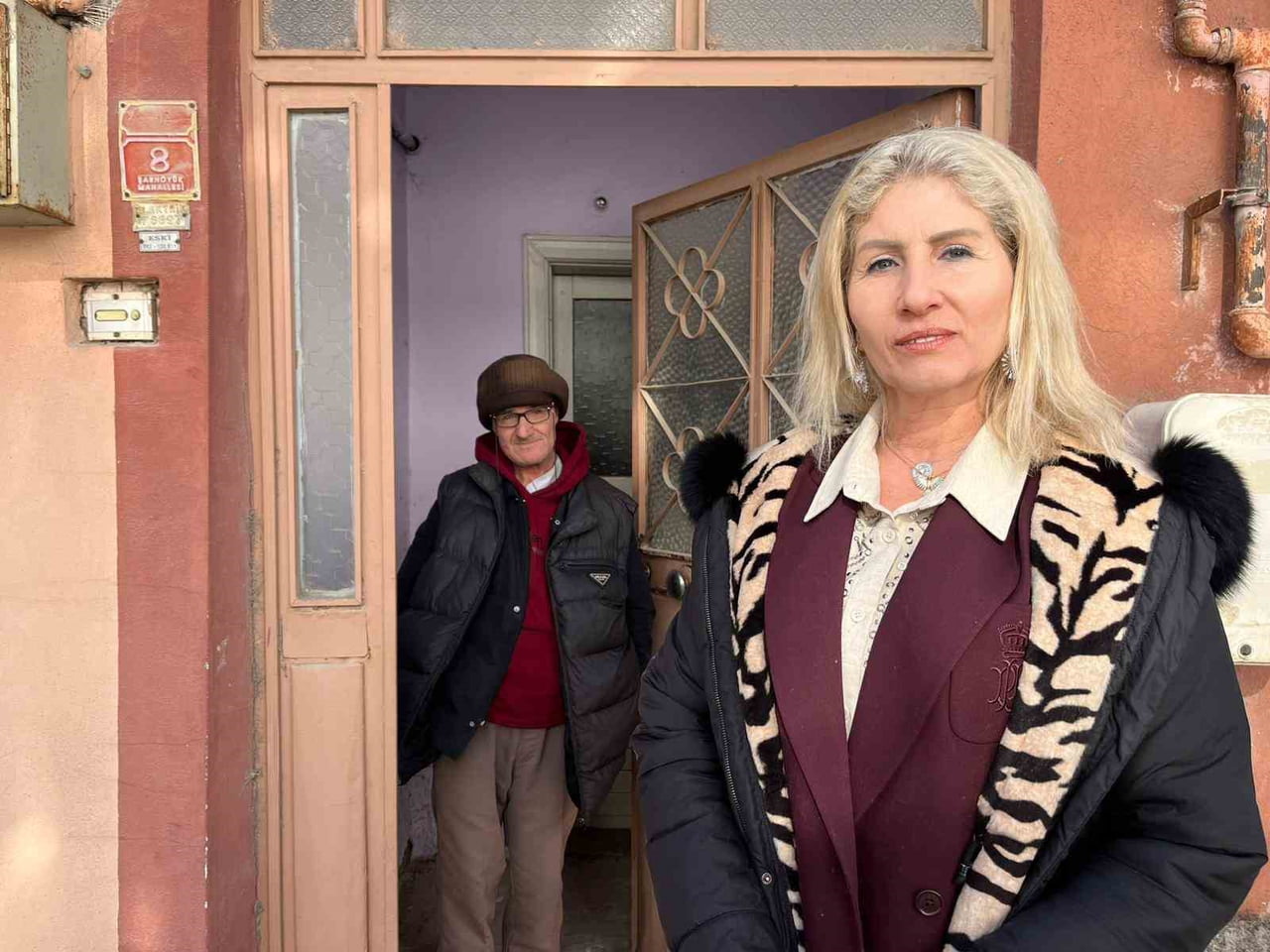 ŞARHÖYÜK MAHALLE MUHTARI AYŞE YILMAZ VE İZZET IŞIK