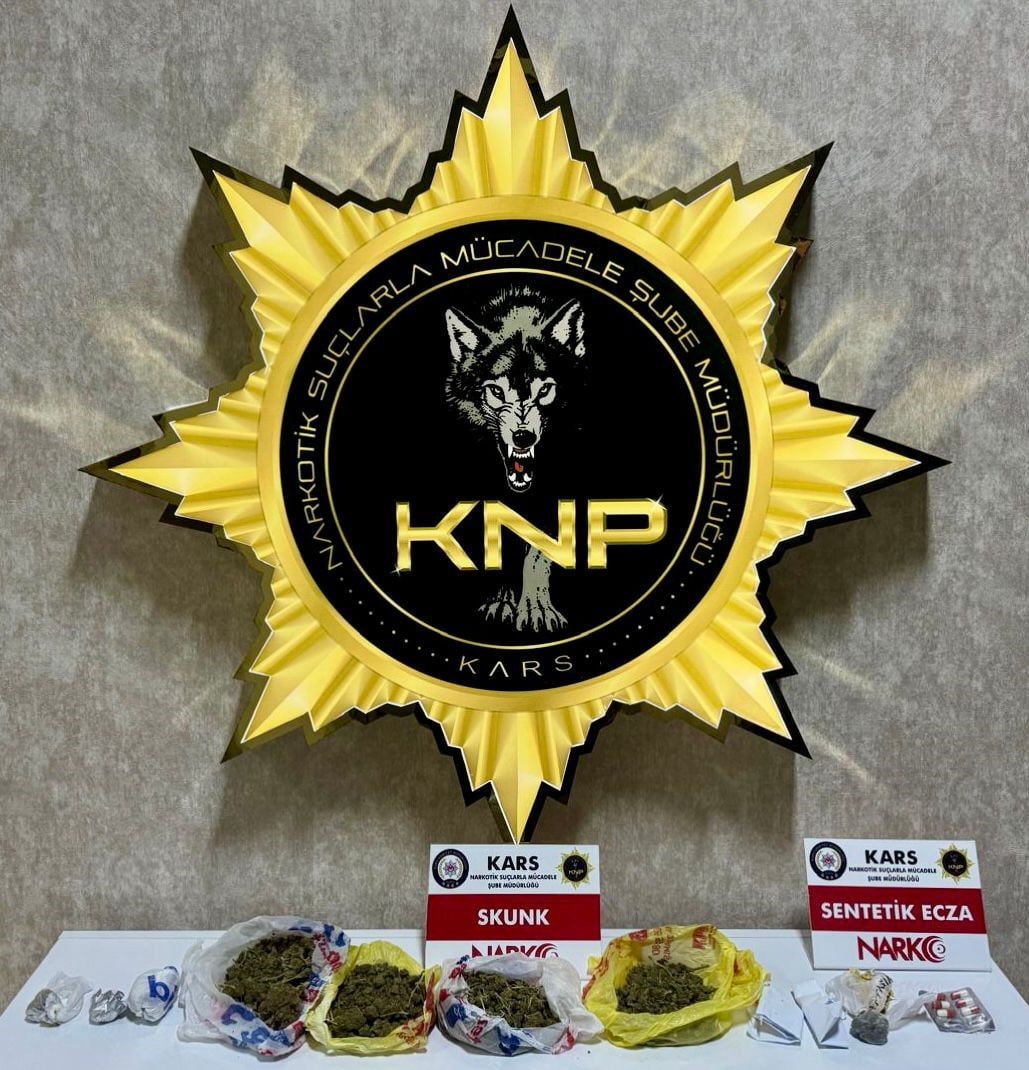 SARIKAMIŞ’TA UYUŞTURUCU TACİRİ 5 KİŞİ TUTUKLANDI(KARS-İHA)