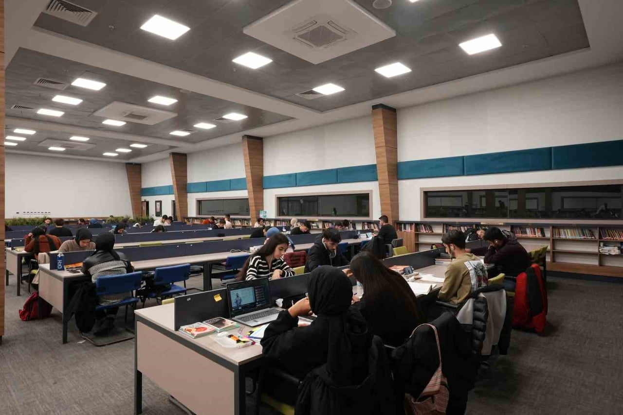 ŞEHİTKAMİL BELEDİYESİ, EĞİTİME VE GENÇLİĞE VERDİĞİ ÖNEMİ 2025 YILINDA DA SOMUT VERİLERLE ORTAYA...