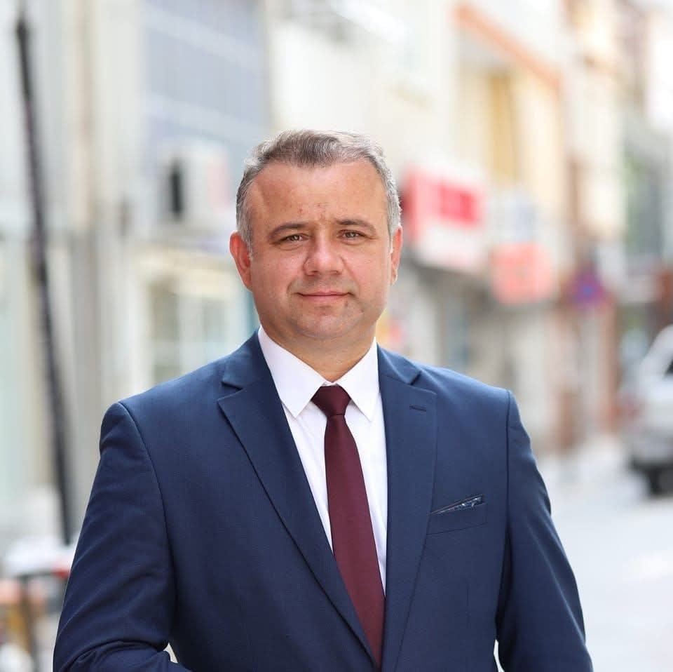 ŞEHZADELER BELEDİYE BAŞKANI HAKAN ŞİMŞEK, YÖNETİM KADROSUNU GÜÇLENDİRMEK AMACIYLA İLK ATAMALARINI...