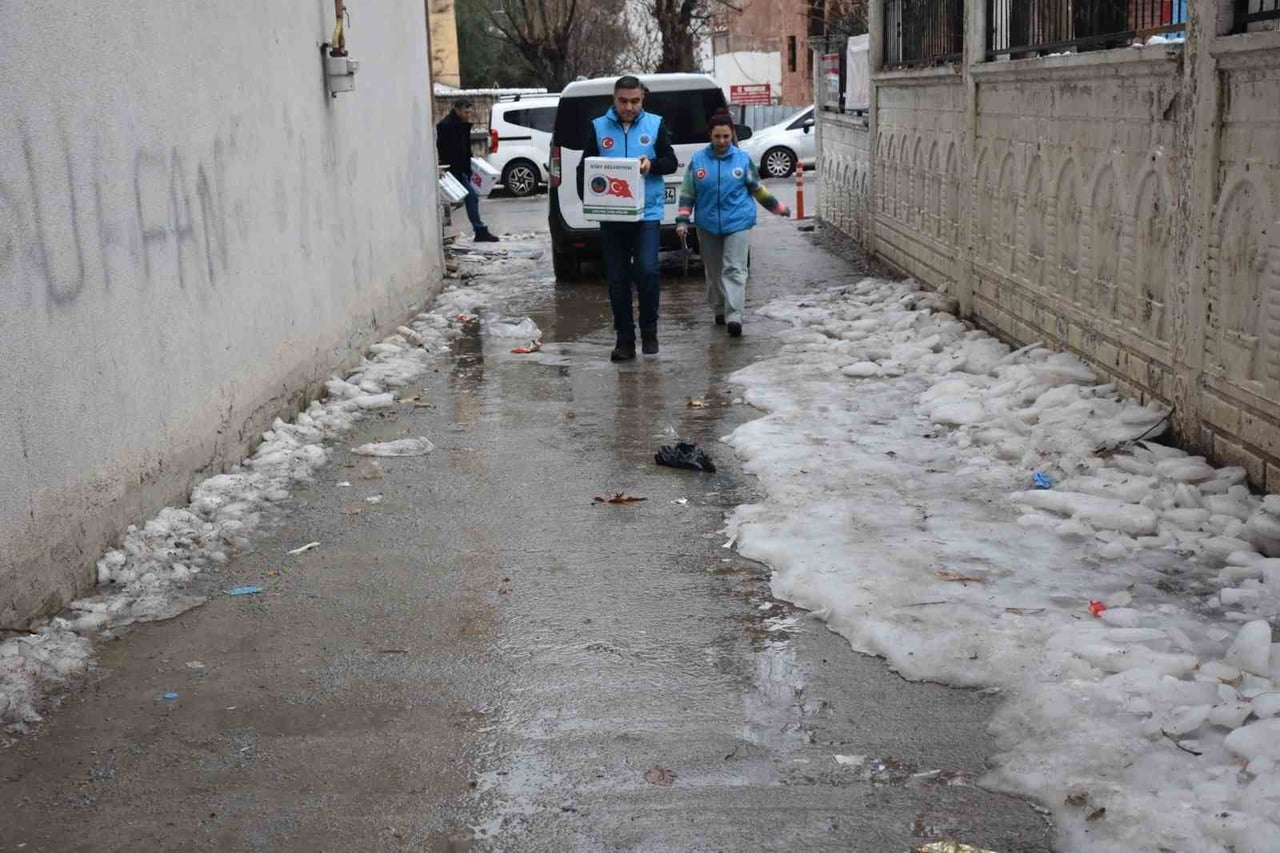 SİİRT BELEDİYESİ'NDEN ÇÖLYAK VE FENİLKEONÜRİ HASTALARINA GIDA DESTEĞİ