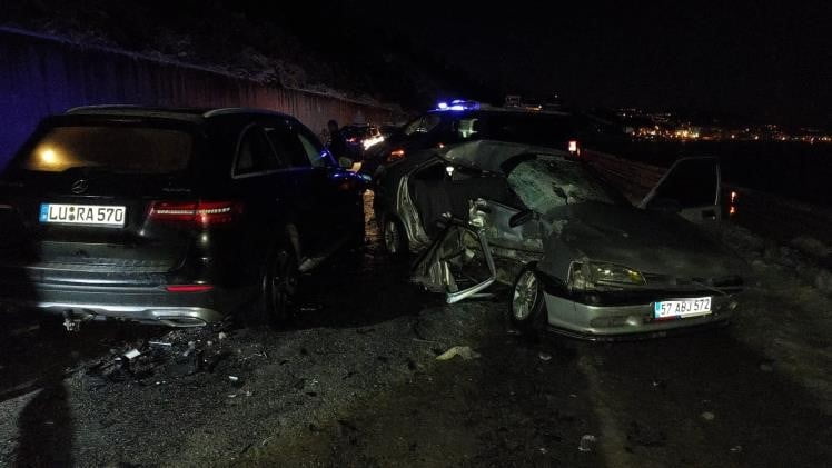 SİNOP'UN TÜRKELİ İLÇESİNDE MEYDANA GELEN TRAFİK KAZASINDA HAYATINI KAYBEDENLERİN SAYISI 3’E...