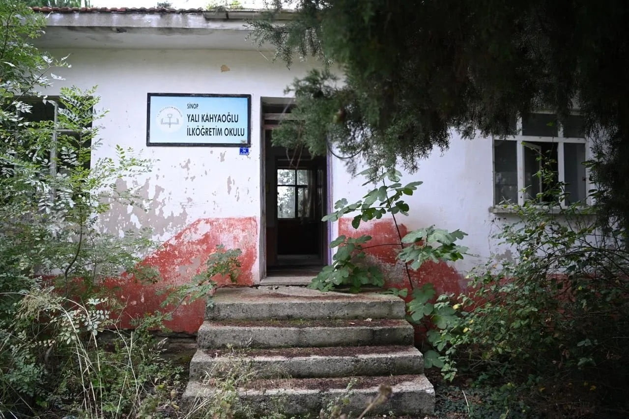 SİNOP VALİSİ DR. MUSTAFA ÖZARSLAN, YALI KÖYÜ YAŞAM MERKEZİ’NDE İNCELEMELERDE BULUNARAK, ATIL...