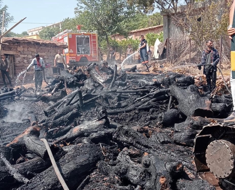 ŞIRNAK BELEDİYESİ İTFAİYE MÜDÜRLÜĞÜ, 2025 YILI BOYUNCA GÖSTERDİĞİ ÜSTÜN PERFORMANSLA DİKKAT ÇEKTİ....