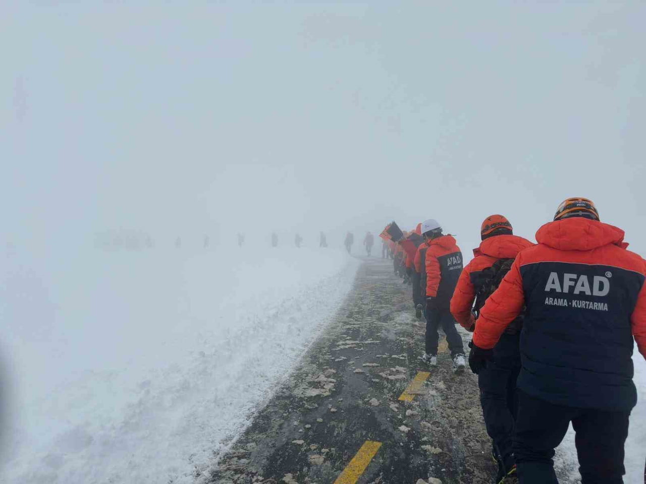 SİVAS’TA GÖREV YAPAN İL AFET VE ACİL DURUM MÜDÜRLÜĞÜ (AFAD) PERSONELLERİ, ÇIĞDA ARAMA-KURTARMA...