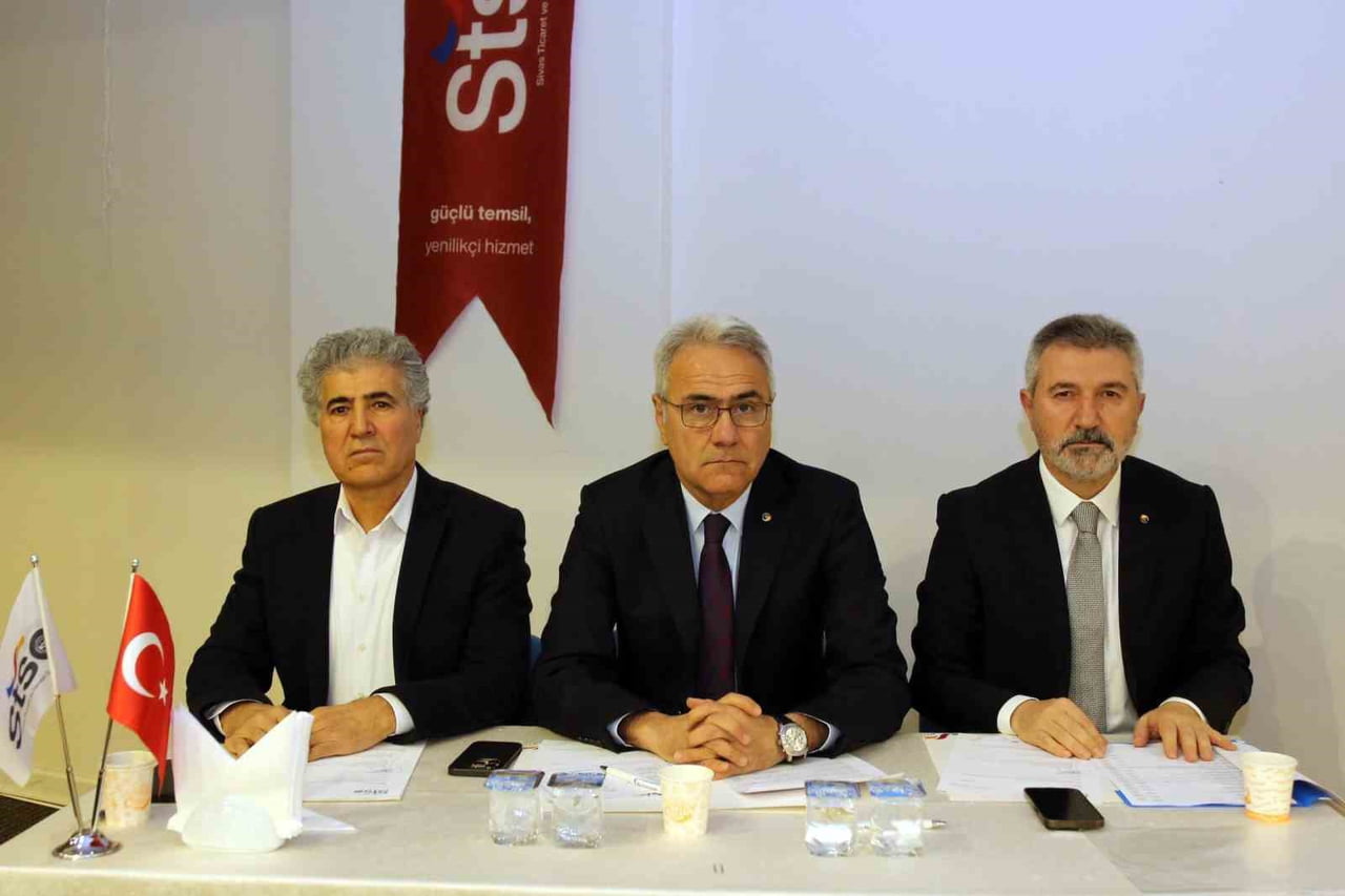 SİVAS TİCARET VE SANAYİ ODASI (STSO) BAŞKANI ZEKİ ÖZDEMİR, OCAK AYI MECLİS TOPLANTISI’NDA MESLEKİ...