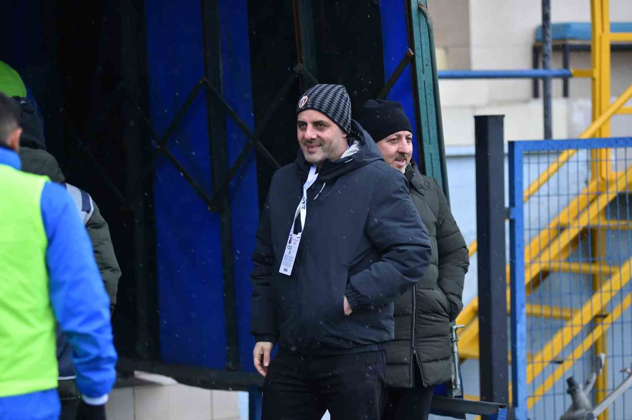 SULTAN SU İNEGÖLSPOR KULÜP BAŞKANI KANİ ADEMOĞLU, DEPLASMANDA KARACABEY BELEDİYESPOR KARŞISINDA...