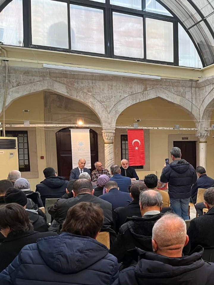 SULTANAHMET’TEKİ KIZLARAĞASI MEHMED AĞA MEDRESESİ’NDE DÜZENLENEN PROGRAMDA, AHMET ARVASİ’NİN TÜRK...