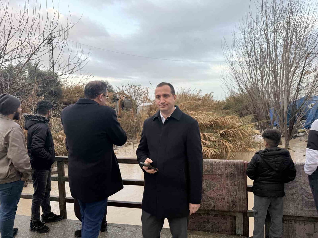 TARSUS KAYMAKAMI MEHMET ALİ AKYÜZ YAĞMURDAN SONRA ZARAR BÖLGELERDE İNCELEMELERDE BULUNDU