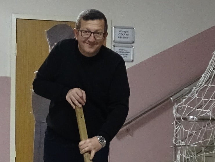 TAVŞANLI'DA BİR OKUL PERSONELİNDEN ÖRNEK DAVRANIŞ