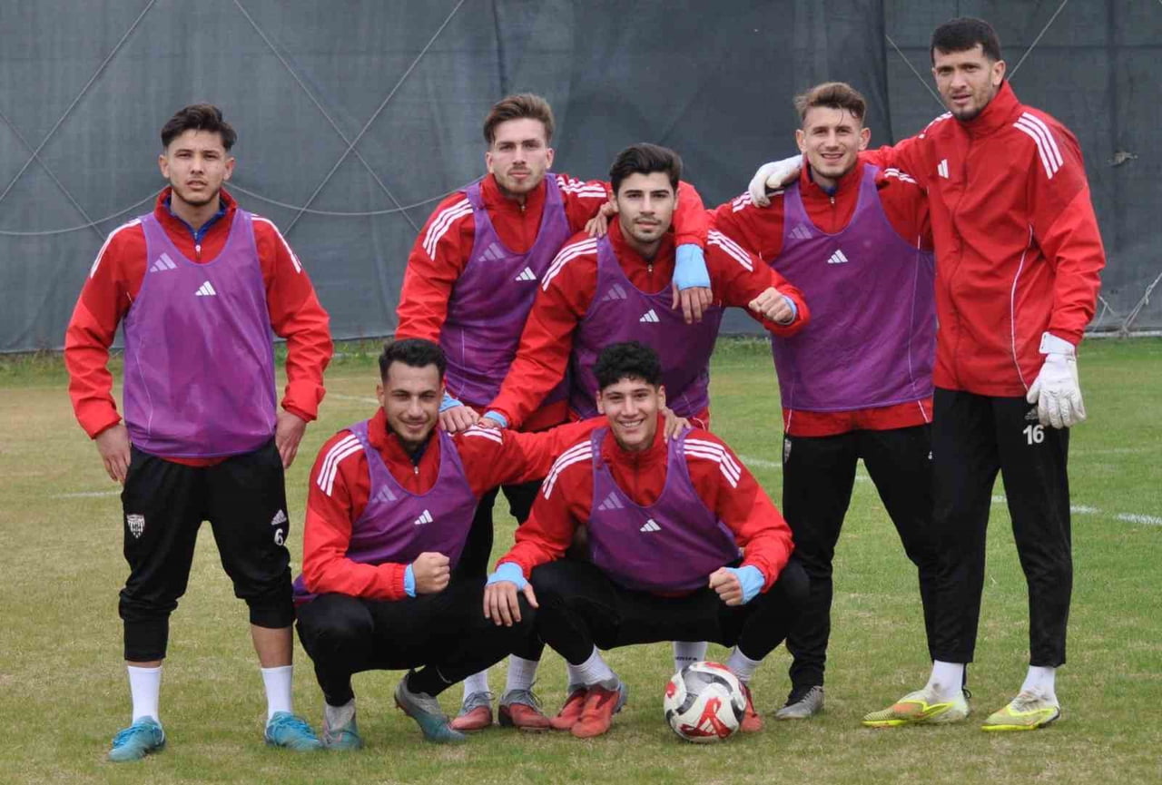 TFF 2. LİG KIRMIZI GRUP 21. HAFTA MÜCADELESİNDE KENDİ EVİNDE ANKARA DEMİRSPOR'U AĞIRLAYACAK OLAN...