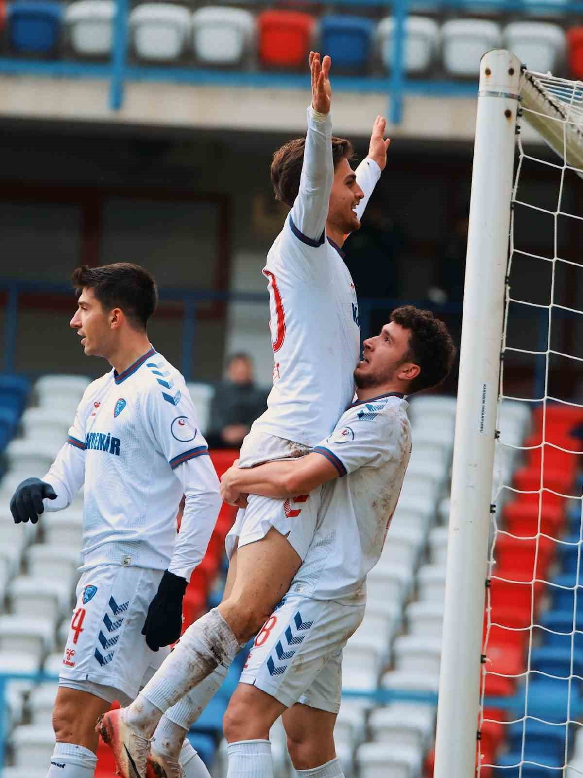 TFF 3. LİG 3. GRUP'UN 16. HAFTASINDA KARABÜK İDMAN YURDU SPOR EVİNDE 52 ORDUSPOR FUTBOL KULÜBÜ'NÜ...