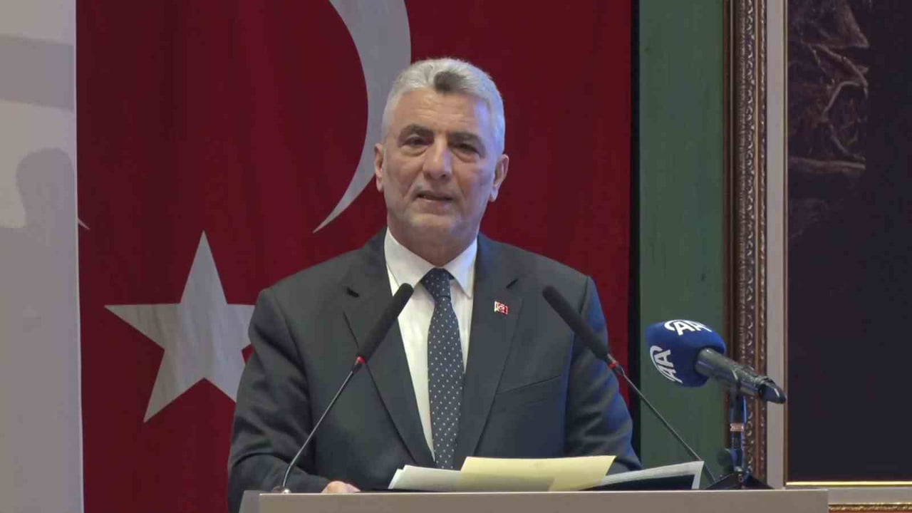 TİCARET BAKANI ÖMER BOLAT, "YASA DIŞI TİCARET VE KAÇAKÇILIĞA TEVESSÜL EDENLERLE KARARLI...