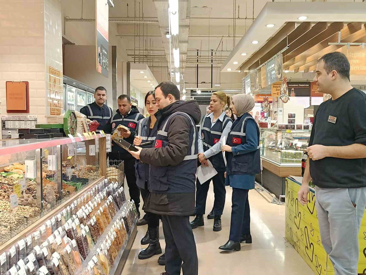 TİCARET BAKANLIĞI TARAFINDAN RAMAZAN AYI ÖNCESİNDE TÜRKİYE GENELİNDE BAŞLATILAN EŞ ZAMANLI...