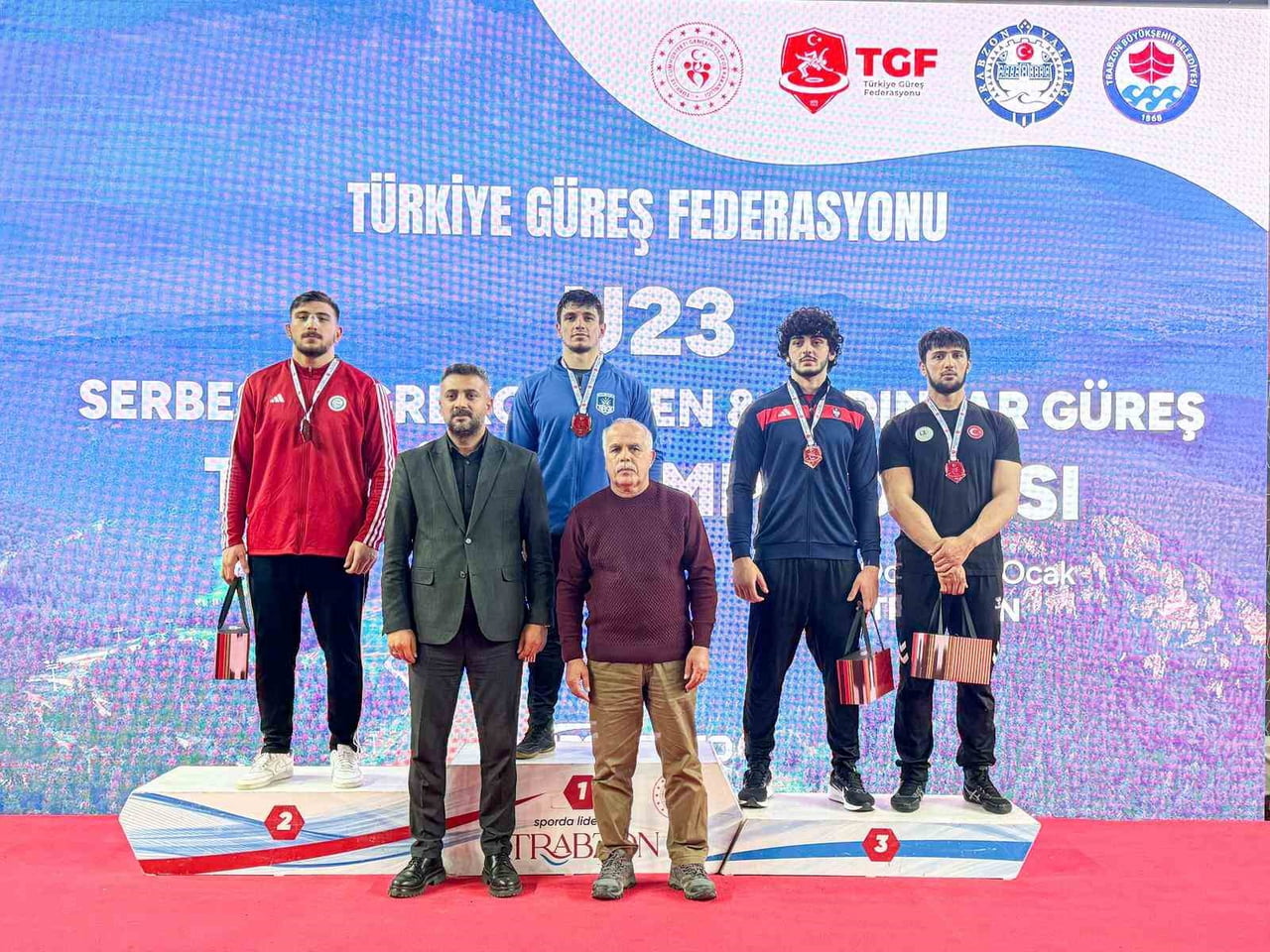 TRABZON ORTAHİSAR BEŞİRLİ SPOR SALONU’NDA DEVAM EDEN U23 GREKOROMEN GÜREŞ TÜRKİYE ŞAMPİYONASI’NDA...