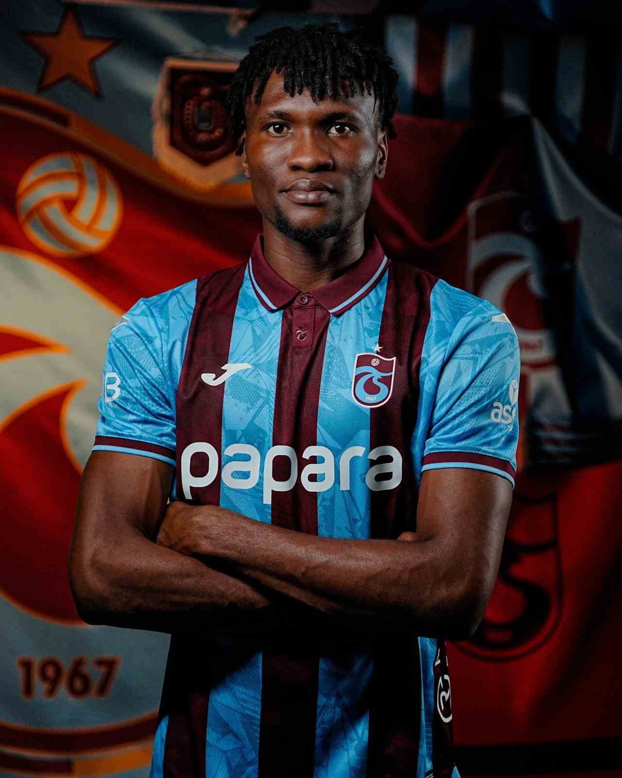 TRABZONSPOR'UN YENİ TRANSFERİ CHİBUİKE NWAİWU, BORDO-MAVİLİ KULÜBÜN BİR PARÇASI OLMAKTAN DOLAYI...