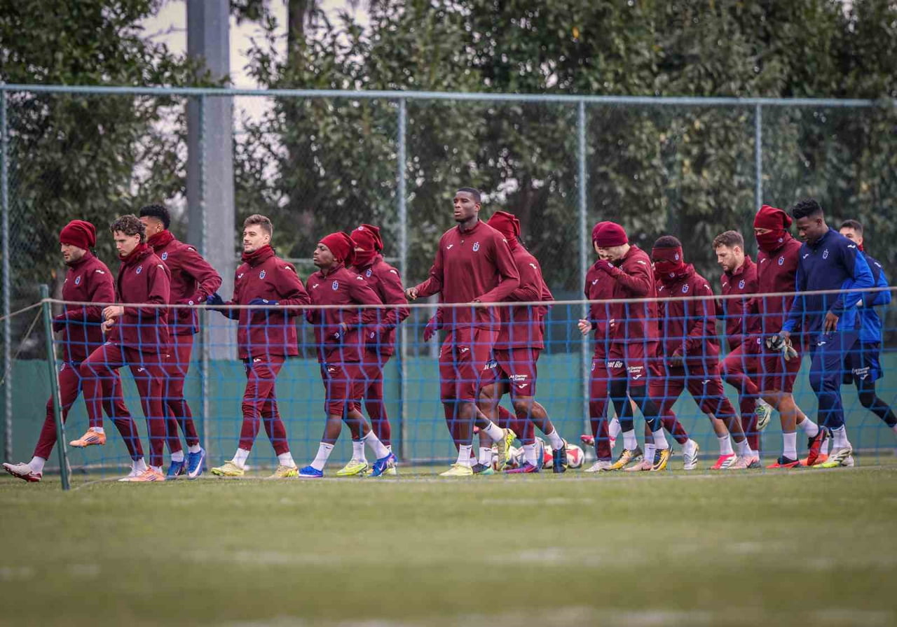 TRABZONSPOR, SAHASINDA KONUK EDECEĞİ KASIMPAŞA MAÇI HAZIRLIKLARININ TAMAMLAYARAK MAÇ SAATİNİ...