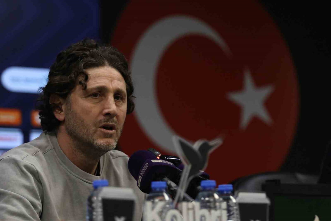 TRABZONSPOR TEKNİK DİREKTÖRÜ FATİH TEKKE MAÇIN ARDINDAN, "KOCAELİSPOR BANA GÖRE 1 PUAN ALABİLECEK...