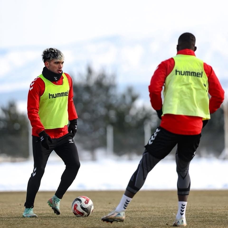 TRENDYOL 1. LİG’İN 22. HAFTASINDA SAHASINDA AMEDSPOR’U KONUK EDECEK OLAN ÖZBELSAN SİVASSPOR...