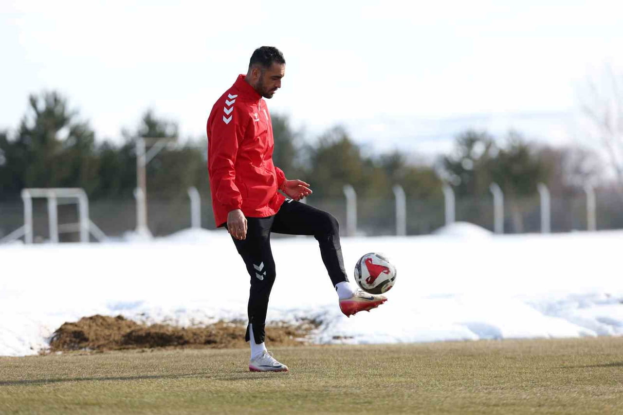 TRENDYOL 1. LİG’İN 23. HAFTASINDA SAHASINDA PENDİKSPOR’U KONUK EDECEK OLAN ÖZBELSAN SİVASSPOR...