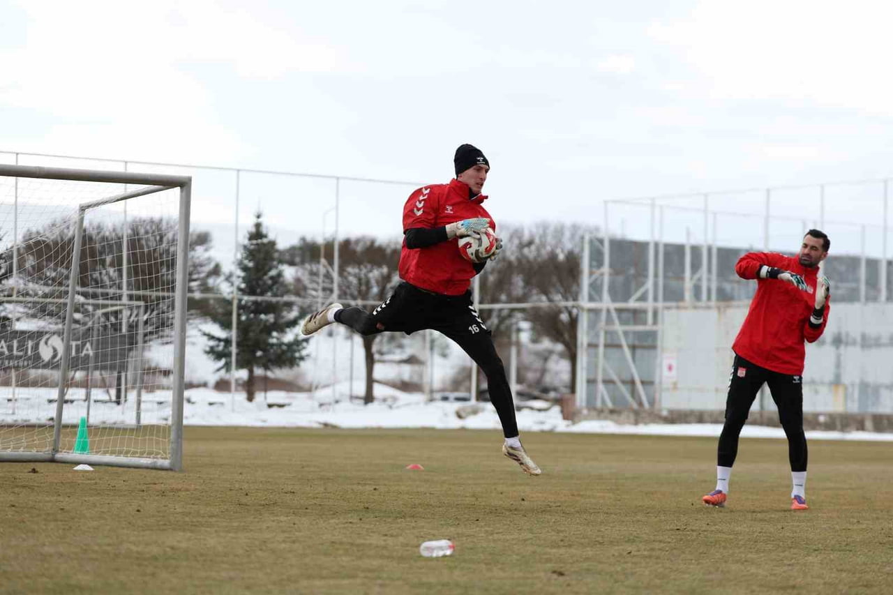 TRENDYOL 1. LİG’İN 23. HAFTASINDA SAHASINDA PENDİKSPOR’U KONUK EDECEK OLAN ÖZBELSAN SİVASSPOR...