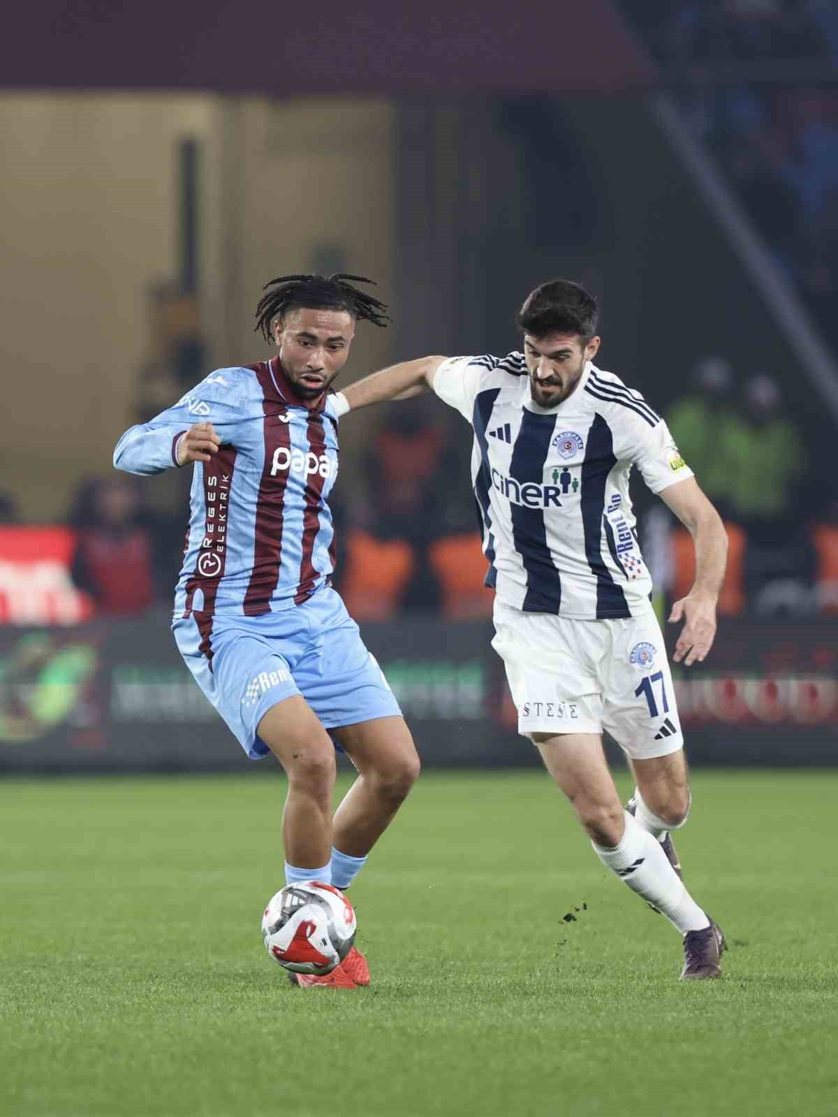 TRENDYOL SÜPER LİG'İN 19. HAFTASINDA TRABZONSPOR, SAHASINDA KASIMPAŞA İLE KARŞILAŞIYOR....
