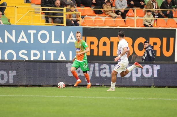 TRENDYOL SÜPER LİG'İN 20. HAFTASINDA CORENDON ALANYASPOR, SAHASINDA KARŞILAŞTIĞI EYÜPSPOR'A 3-1...