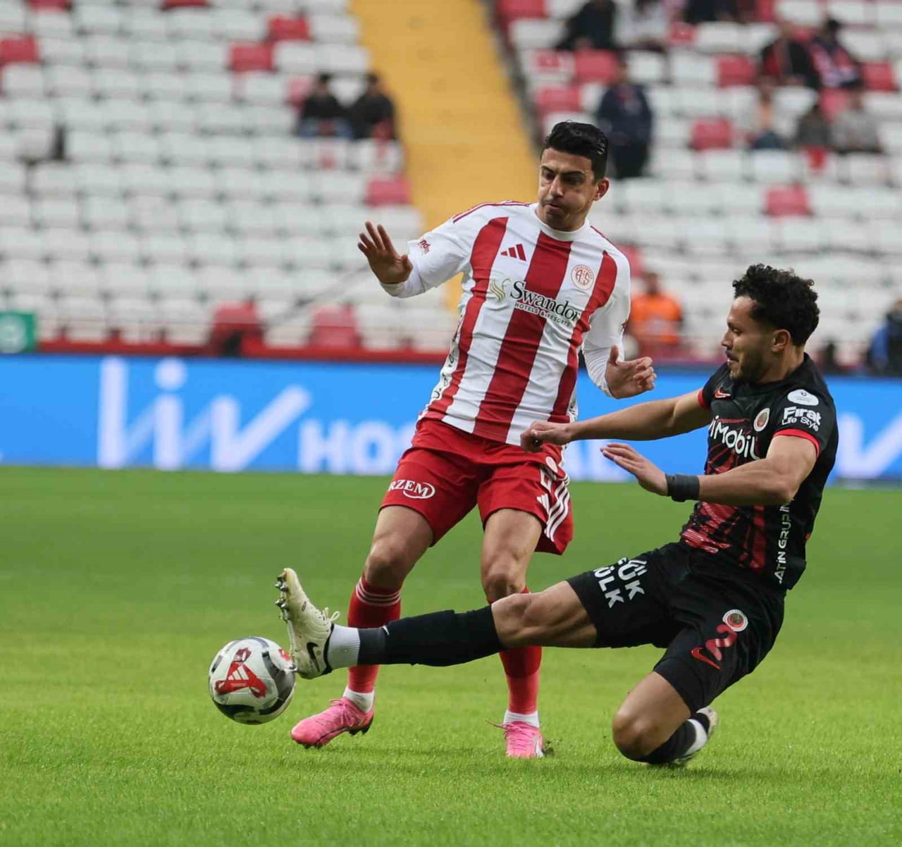 TRENDYOL SÜPER LİG’İN 19. HAFTASINDA ANTALYASPOR, SAHASINDA GENÇLERBİRLİĞİ'Nİ AĞIRLIYOR....