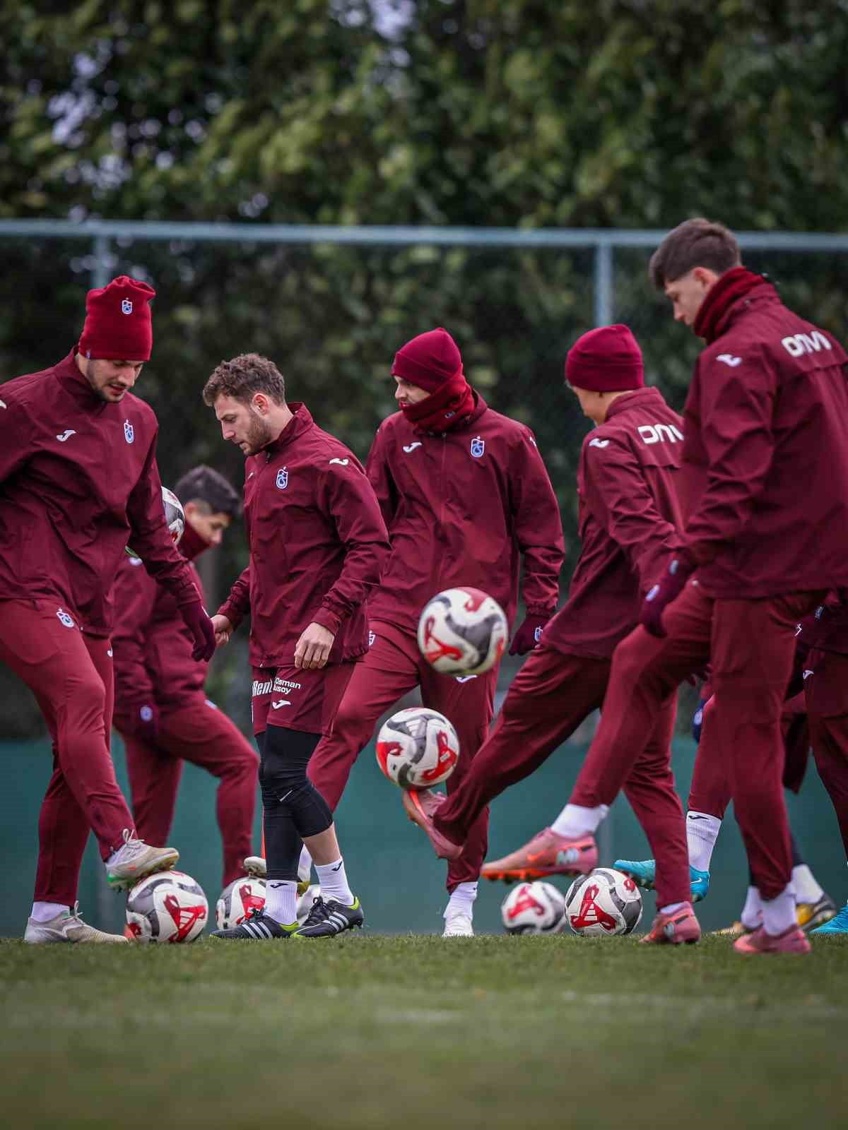 TRENDYOL SÜPER LİG’İN İKİNCİ YARISININ İLK MAÇINDA DEPLASMANDA KOCAELİSPOR İLE KARŞILAŞACAK OLAN...