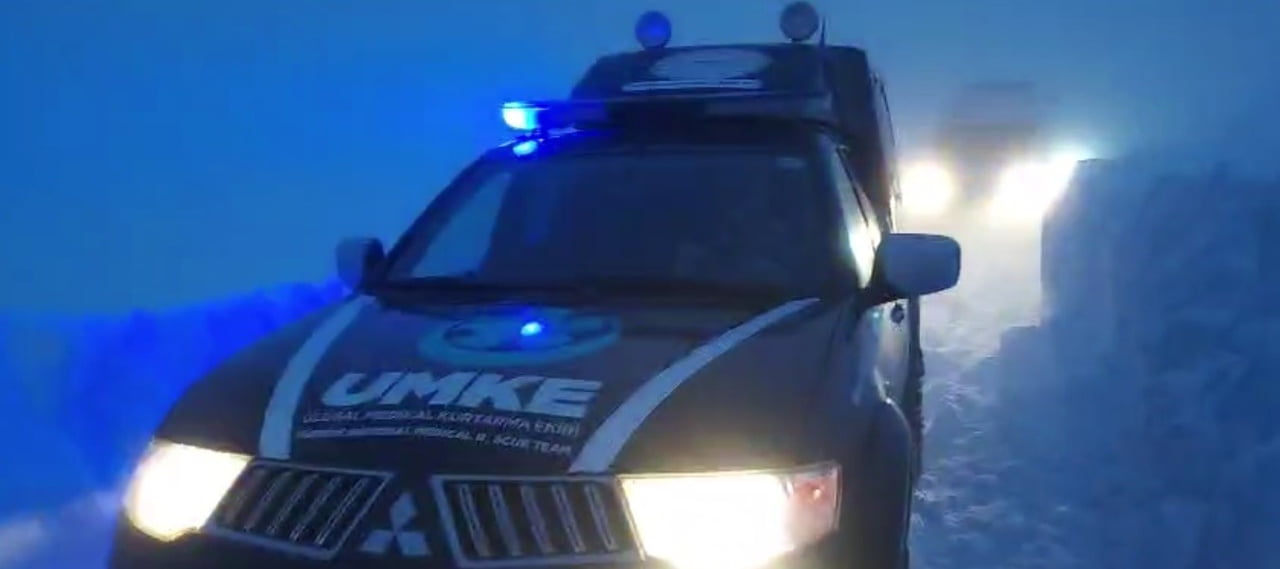 TUNCELİ’NİN HOZAT İLÇESİNE BAĞLI ÇIĞIRLI KÖYÜNDE YOĞUN SİS VE ZORLU ARAZİ ŞARTLARI NEDENİYLE...