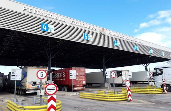 TÜRK TIR ŞOFÖRLERİNDEN "ÇORBA PARASI" ADI ALTINDA RÜŞVET ALAN GÖREVLİLERİN CEZASI...