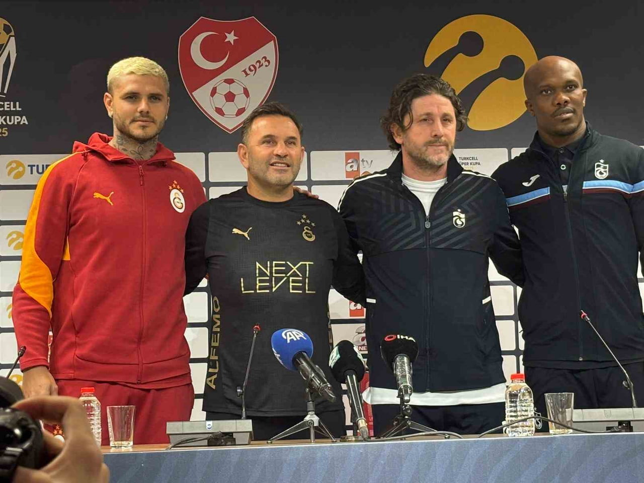 TURKCELL SÜPER KUPA YARI FİNALİ ÖNCESİ GAZİANTEP STADYUMU'NDA ORTAK BASIN TOPLANTISI...