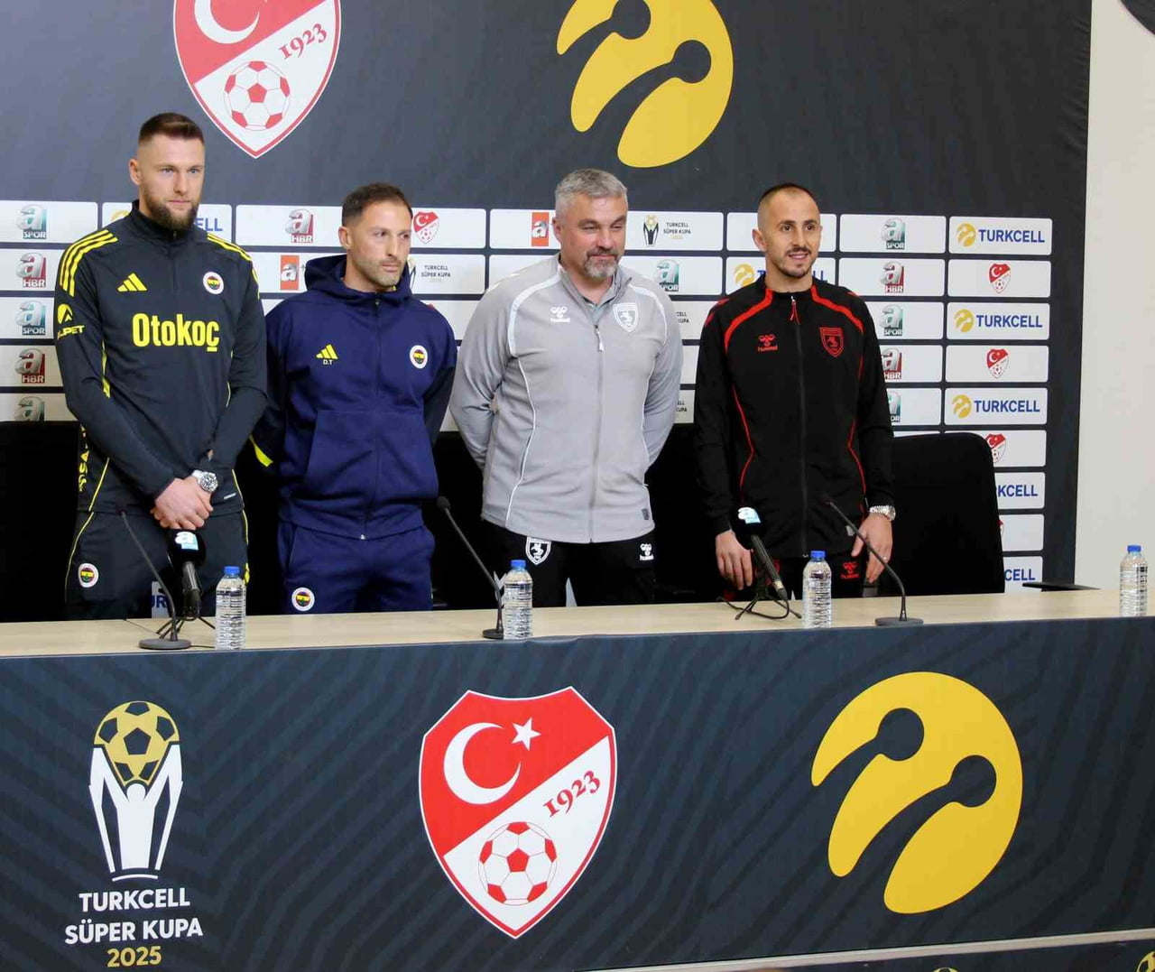 TURKCELL SÜPER KUPA YARI FİNALİ ÖNCESİ YENİ ADANA STADYUMU'NDA ORTAK BASIN TOPLANTISI DÜZENLENDİ....