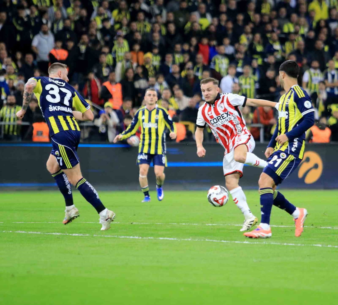 TURKCELL SÜPER KUPA YARI FİNALİNDE FENERBAHÇE İLE SAMSUNSPOR YENİ ADANA STADYUMU'NDA KARŞILAŞIYOR....