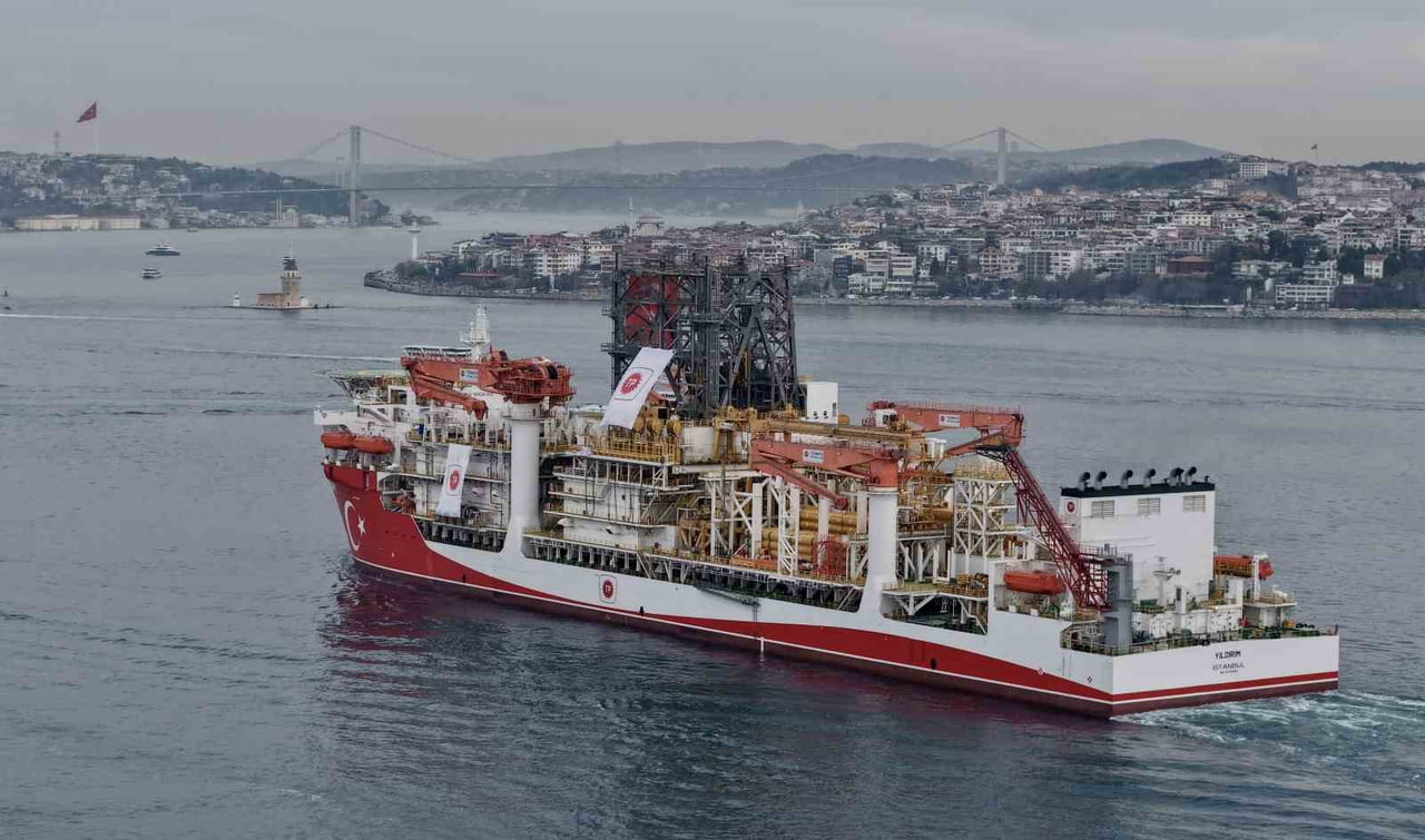 TÜRKİYE'NİN ARAMA VE SONDAJ KABİLİYETLERİNİ GÜÇLENDİRMEK AMACIYLA ENERJİ FİLOSUNA KATILAN...