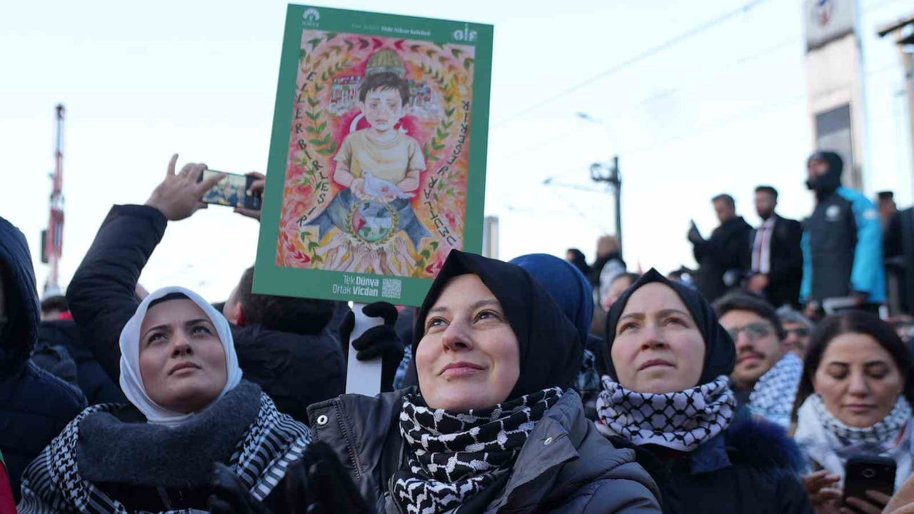 TÜRKİYE GENÇLİK VE EĞİTİME HİZMET VAKFI (TÜRGEV), YENİ YILIN İLK SABAHINDA FİLİSTİN’DE YAŞANAN...