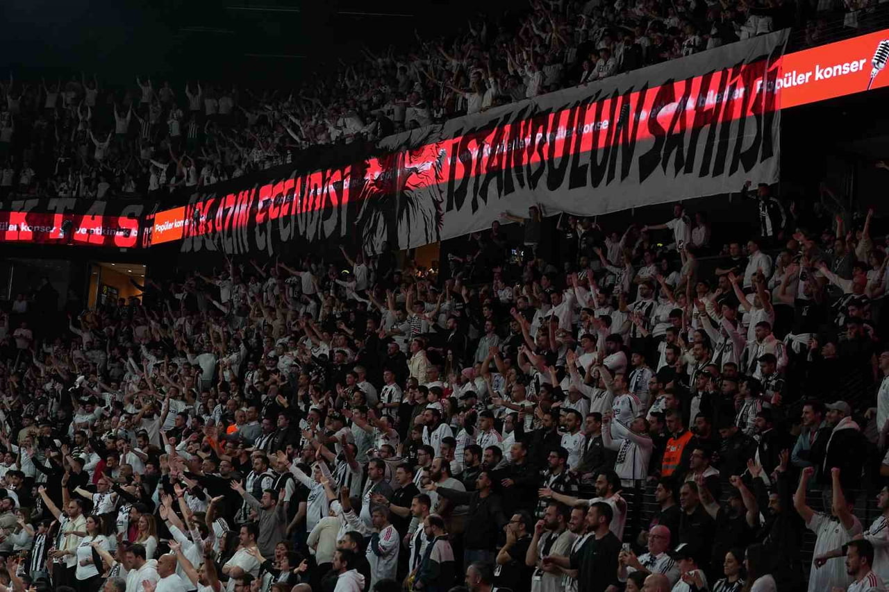 TÜRKİYE SİGORTA BASKETBOL SÜPER LİGİ'NDE BEŞİKTAŞ İLE FENERBAHÇE ARASINDA OYNANAN MAÇTA KÜFÜRLÜ...