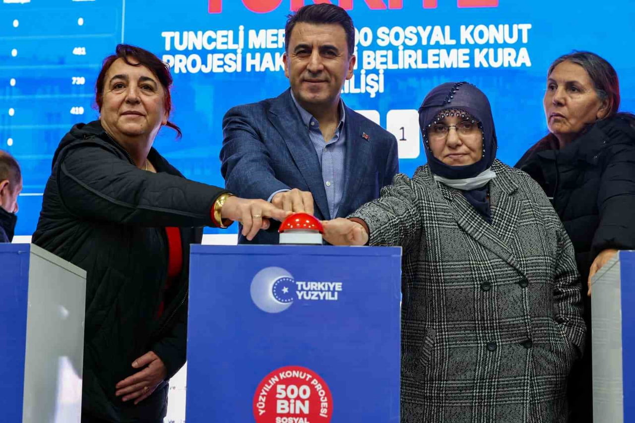 TÜRKİYE YÜZYILI 500 BİN SOSYAL KONUT PROJESİ KAPSAMINDA TUNCELİ MERKEZ VE İLÇELERİNDE İNŞA...
