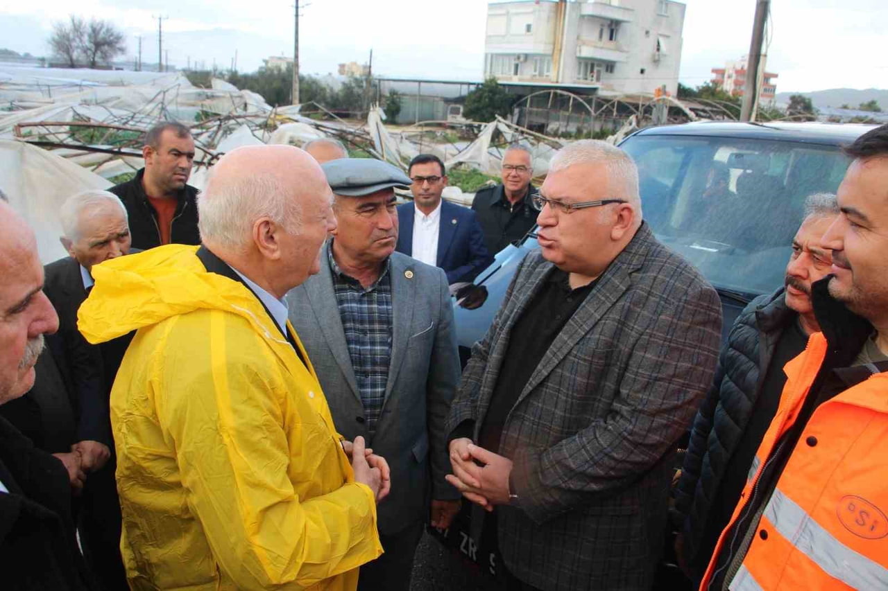 TÜRKİYE ZİRAAT ODALARI BİRLİĞİ GENEL BAŞKANI ŞEMSİ BAYRAKTAR, ANTALYA’NIN KUMLUCA İLÇESİNDE SEL VE...