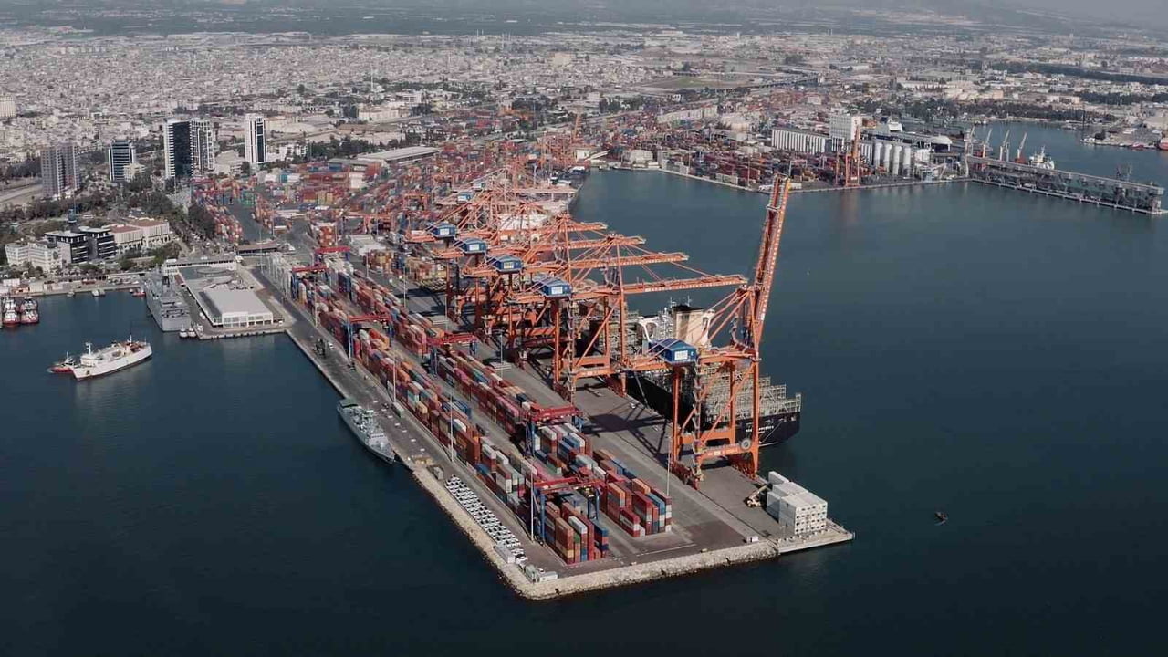 ULAŞTIRMA VE ALTYAPI BAKANI ABDULKADİR URALOĞLU, TÜRKİYE LİMANLARINDA 2025 YILINDA ELLEÇLENEN YÜK...