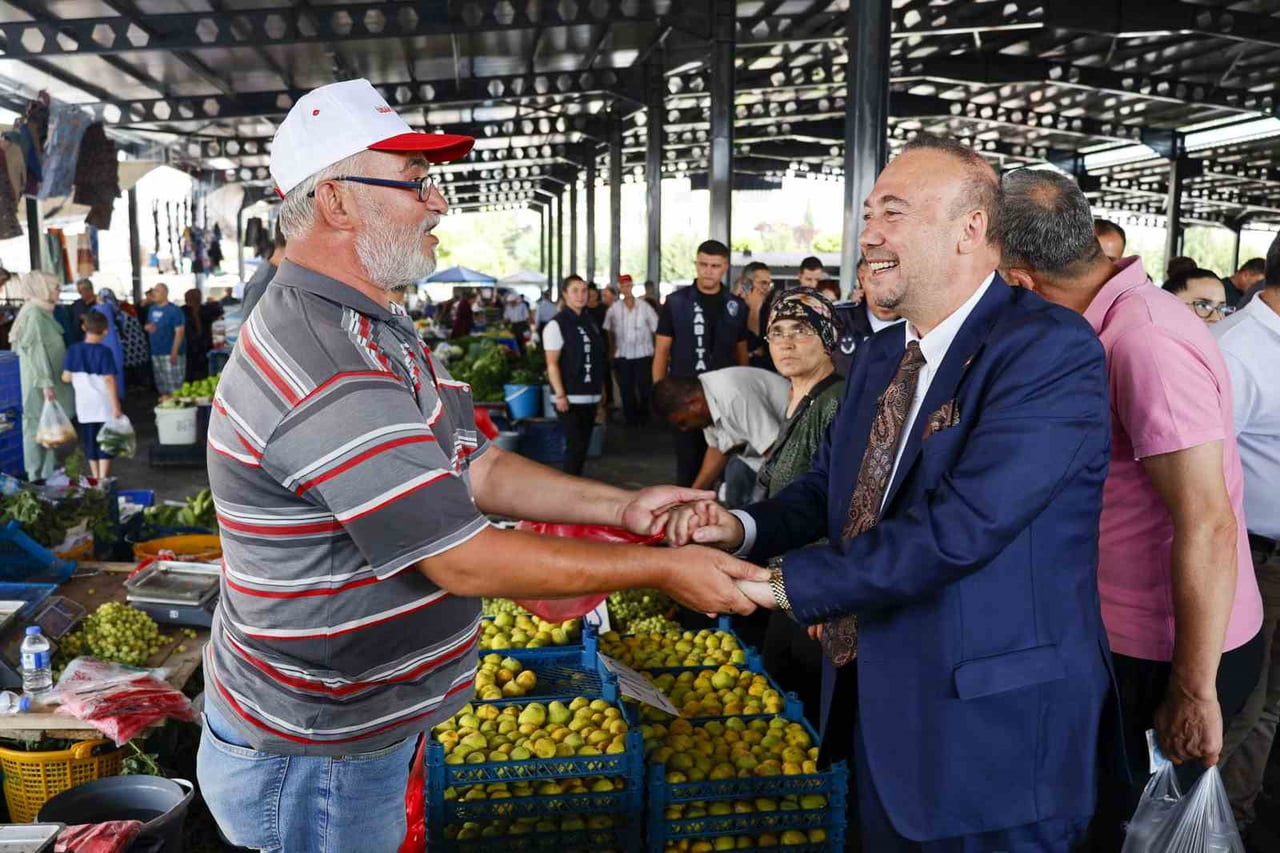 UŞAK BELEDİYESİ HAZİNE VE MALİYE BAKANLIĞI VERİLERİNE GÖRE 2025 YILI BELEDİYE BÜTÇESİ FAZLA VEREN...