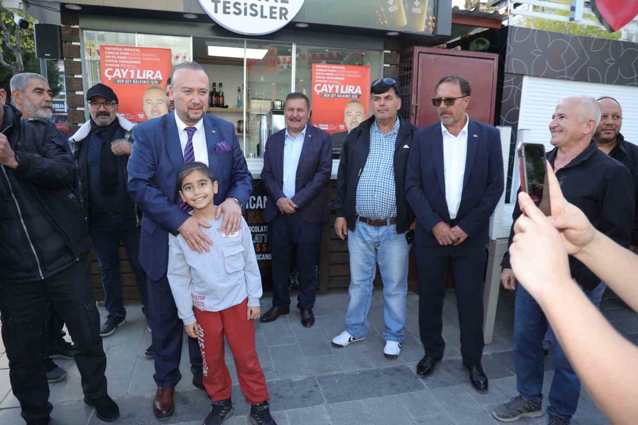 UŞAK’TA GÖREVE GELDİĞİ GÜNDEN BU YANA VATANDAŞLARIN ARTAN EKONOMİK ZORLUKLAR ALTINDA EZİLMESİNİ...