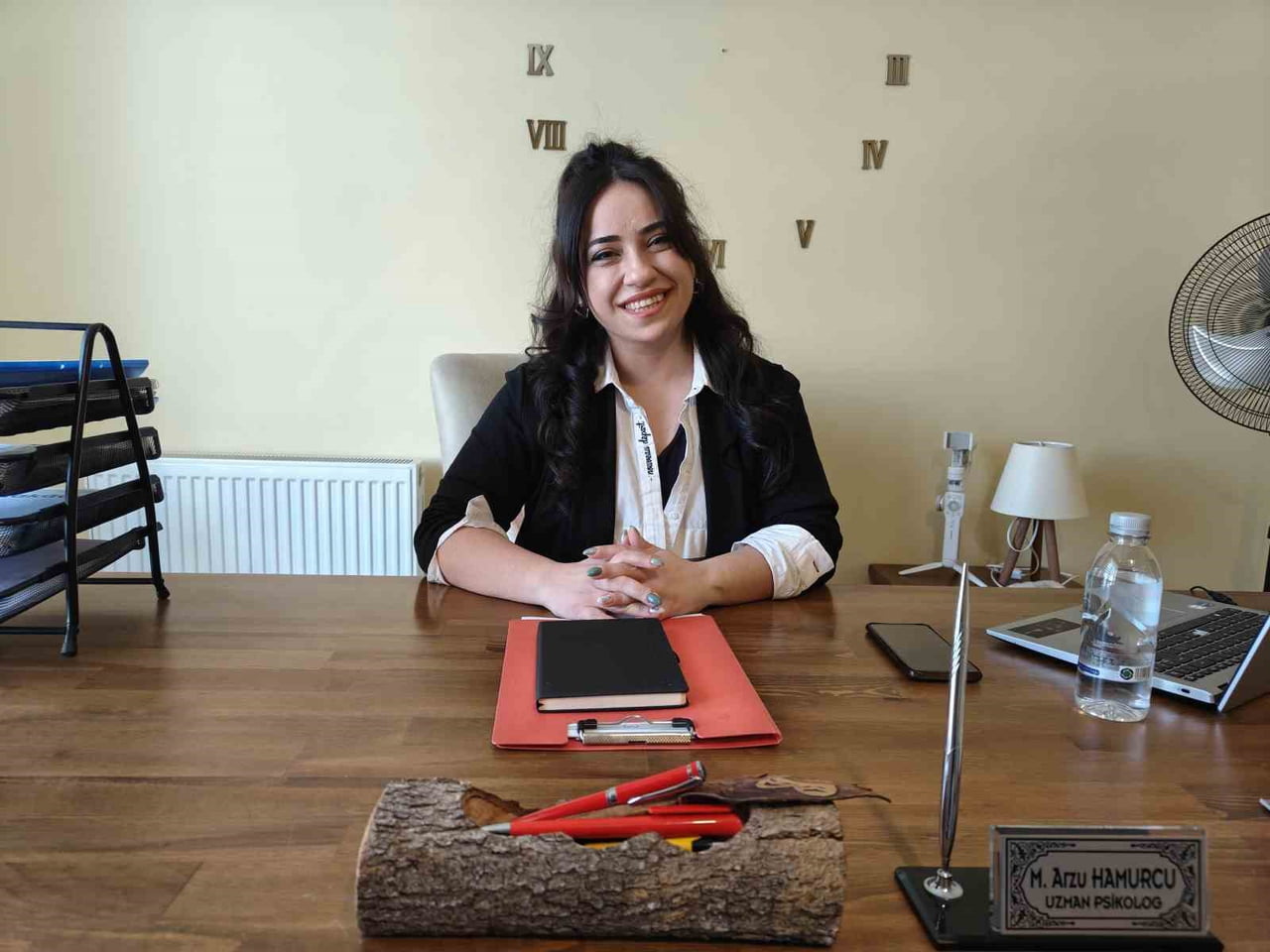 UZMAN PSİKOLOG ARZU HAMURCU, BİREYLERİN EKRANDA GÖRDÜKLERİNE KARŞI BİR ŞEYLER YAPMA İSTEĞİ İLE...