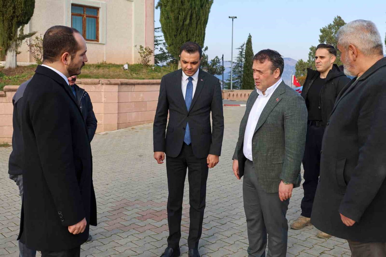 VALİ SÖZER, DURSUN FAKIH TÜRBESİ’NDE İNCELEMELERDE BULUNDU