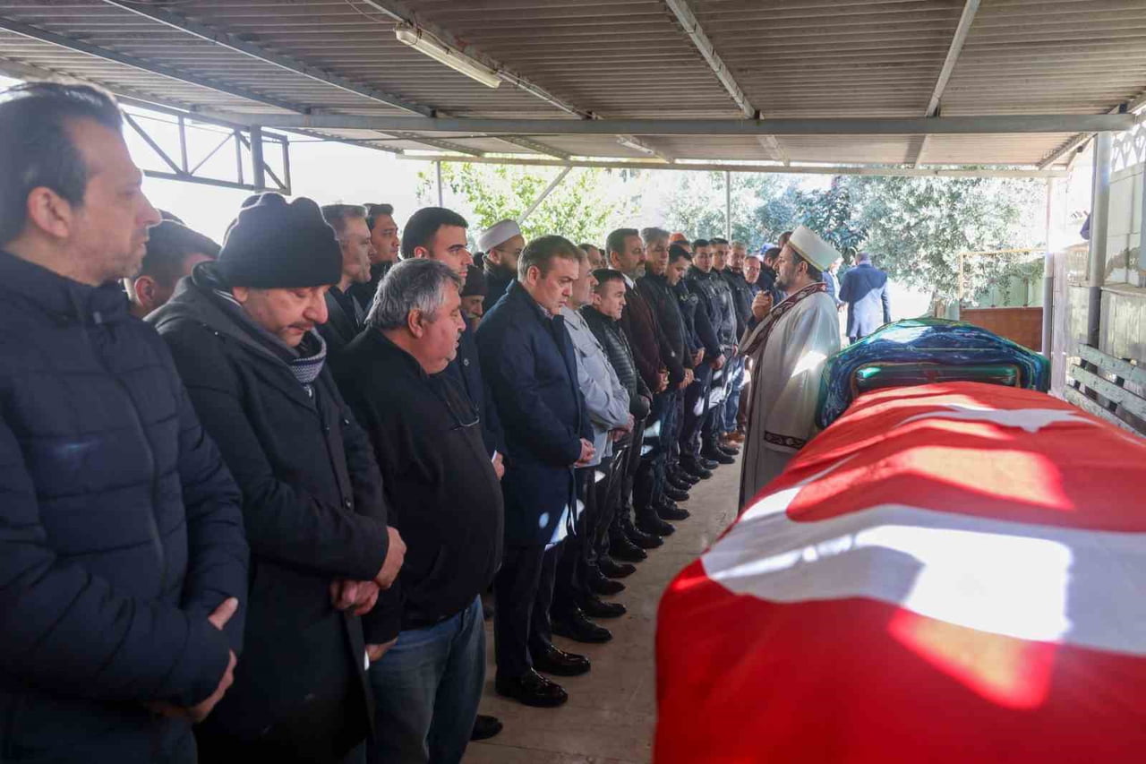 VALİ SÖZER, ŞEHİT CENAZESİNE KATILDI