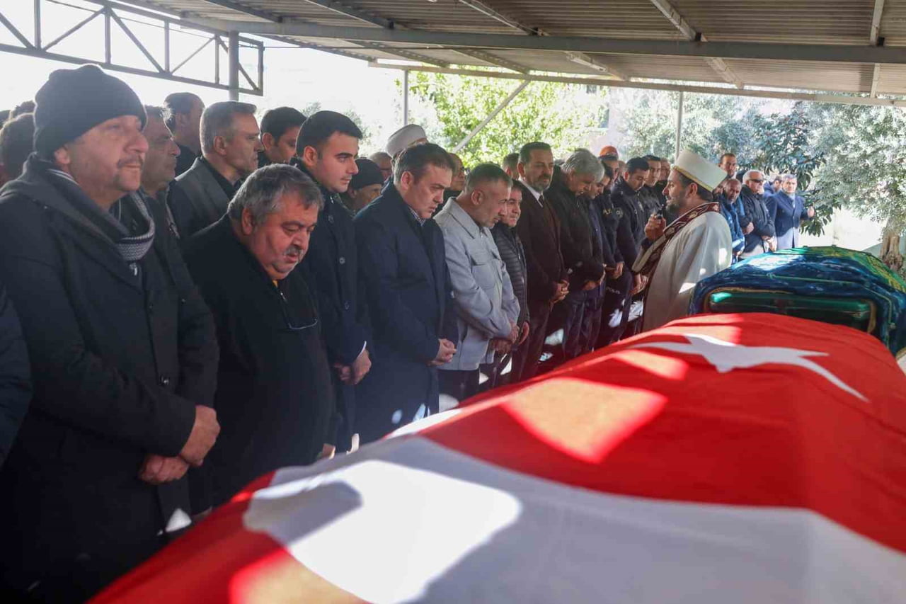 VALİ SÖZER, ŞEHİT CENAZESİNE KATILDI