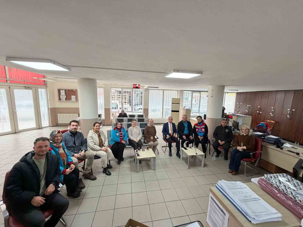 VALİ UĞUR TURAN, KIRKLARELİ SOSYAL YARDIMLAŞMA VE DAYANIŞMA VAKFI MÜDÜRLÜĞÜNÜ (SYDV) ZİYARETİNDE...