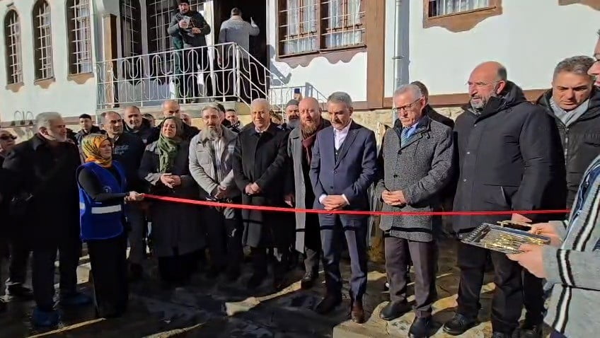 VAN'DAN GİDEN HATTATLAR, YOZGAT'TA AÇILAN FENNİ EFENDİ MÜZESİ'NDE ESERLERİYLE YER ALARAK...
