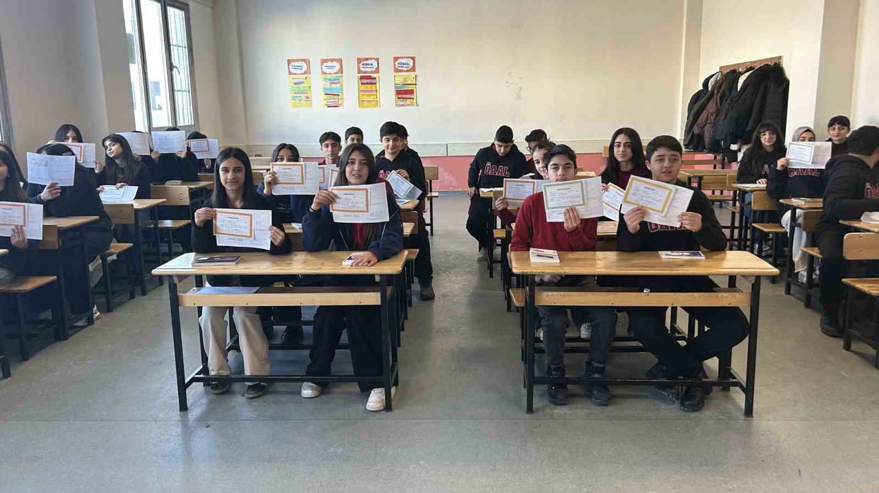 VAN’DA 2025-2026 EĞİTİM ÖĞRETİM YILININ BİRİNCİ DÖNEMİ SONA ERERKEN, İL MİLLİ EĞİTİM MÜDÜRLÜĞÜNE...