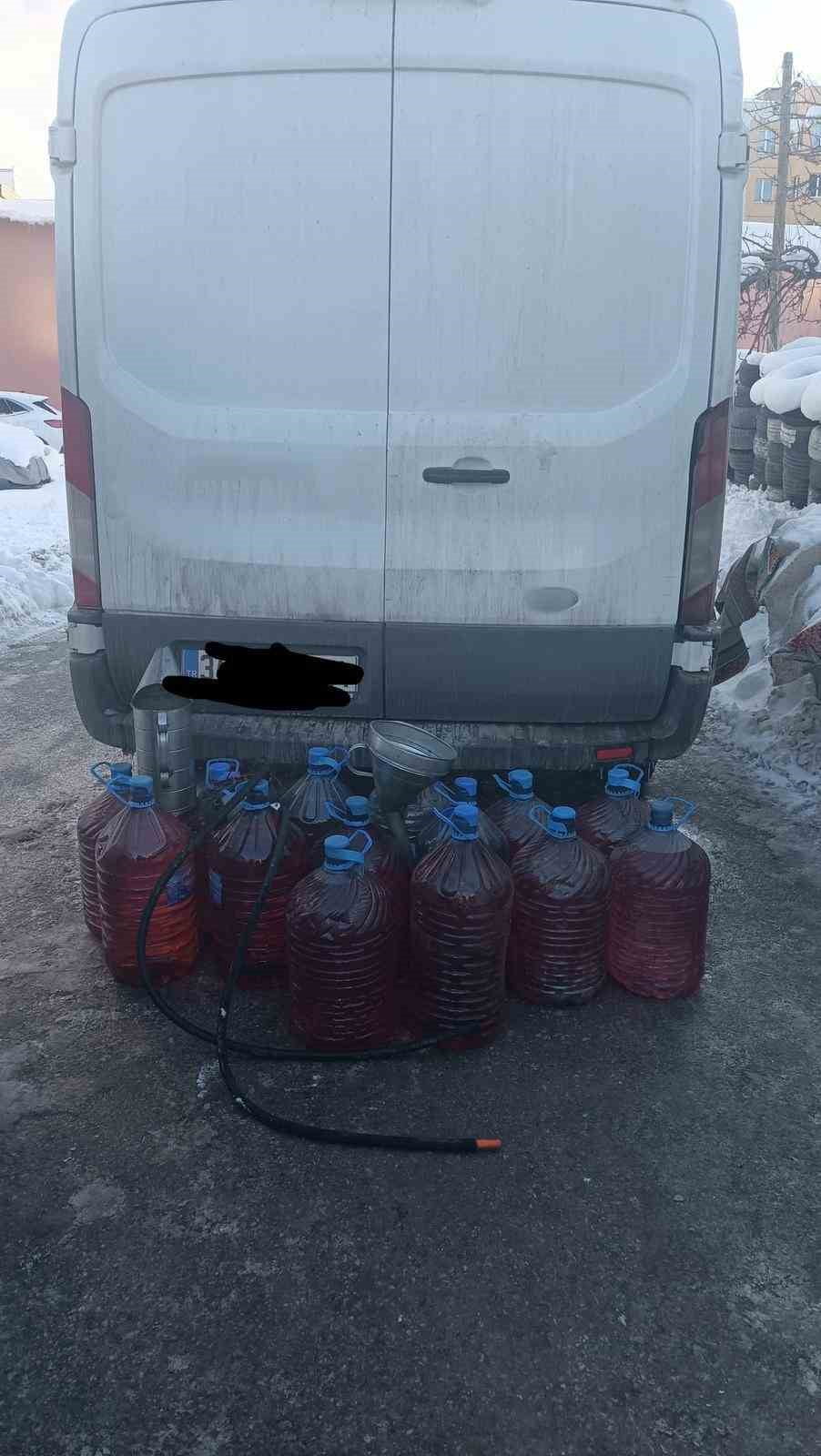 VAN’DA POLİS EKİPLERİNCE YÜRÜTÜLEN ÇALIŞMALAR SONUCUNDA GÜMRÜK KAÇAĞI MALZEME ELE...